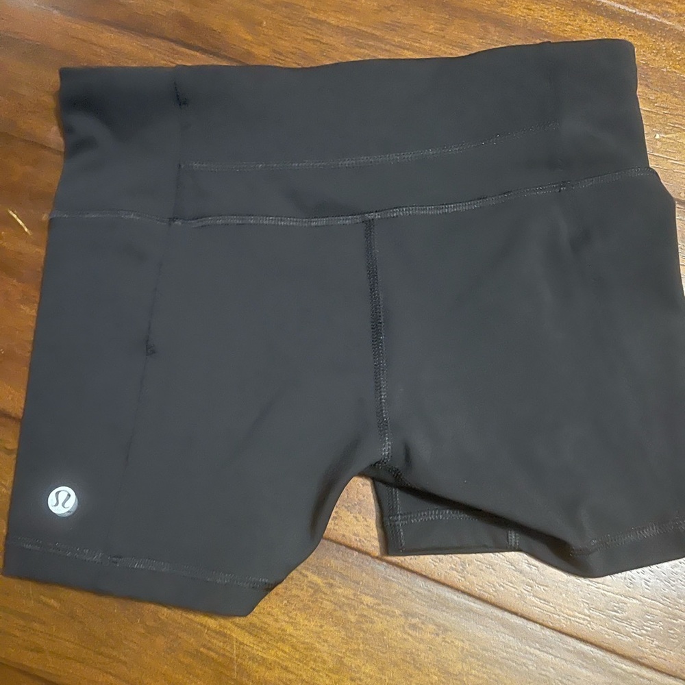 Lululemon Shorts size 4